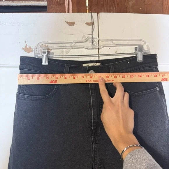 Madewell The ‘90s Straight Leg Jeans Black Size 30 High Rise Denim - Picture 4 of 9